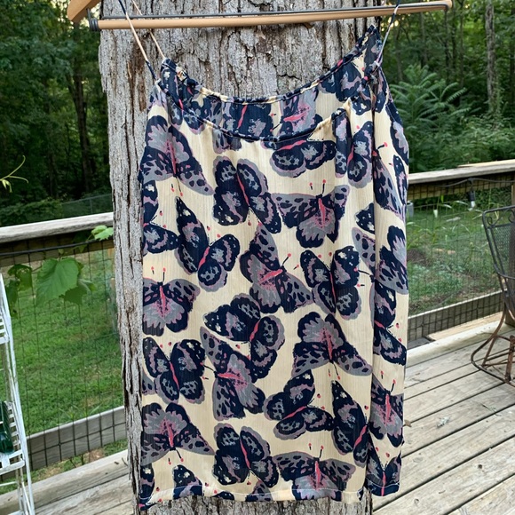 🦋Sheer Butterfly Print Cami 🦋 - Picture 3 of 6